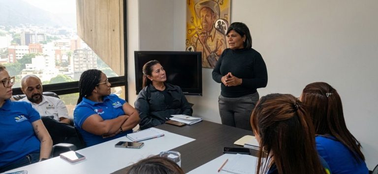 FIDELZ capacita a trabajadores de FUNSASEN en Ortografía y Redacción para optimizar la gestión institucional