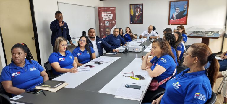 FIDELZ capacita a trabajadores de FUNSASEN en control interno en las organizaciones