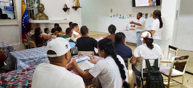 MPPEE y FIDELZ impulsan formación en Inteligencia Artificial en los Campamentos Transitorios en La Guaira